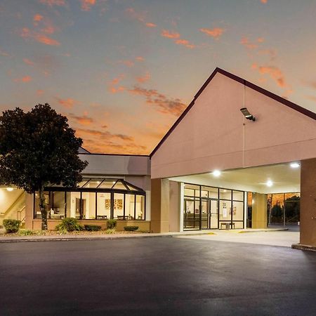 Red Roof Inn Кларксвилл Экстерьер фото